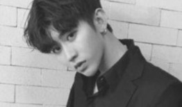 蔡徐坤周深爆料微博视频,娱乐圈幕后真相大揭秘！