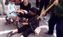 深圳大妈爆料小孩视频,惊险一幕，小孩险些遭遇意外！